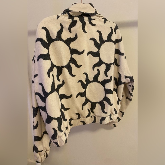 Urban Outfitters Women's White and Black Jacket - Picture 2 of 5